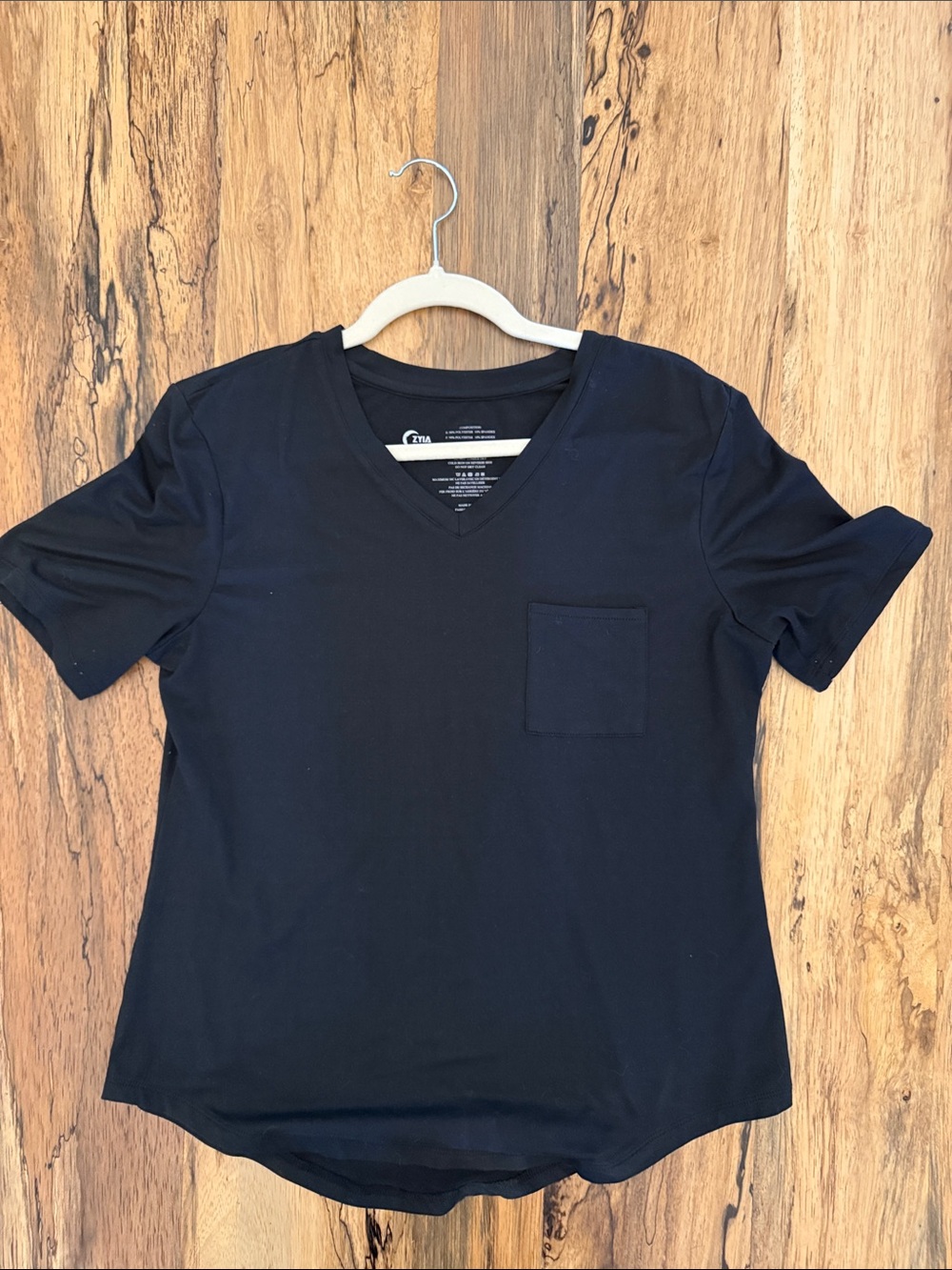 Women’s  Zia V-Neck Pocket Tee in Black